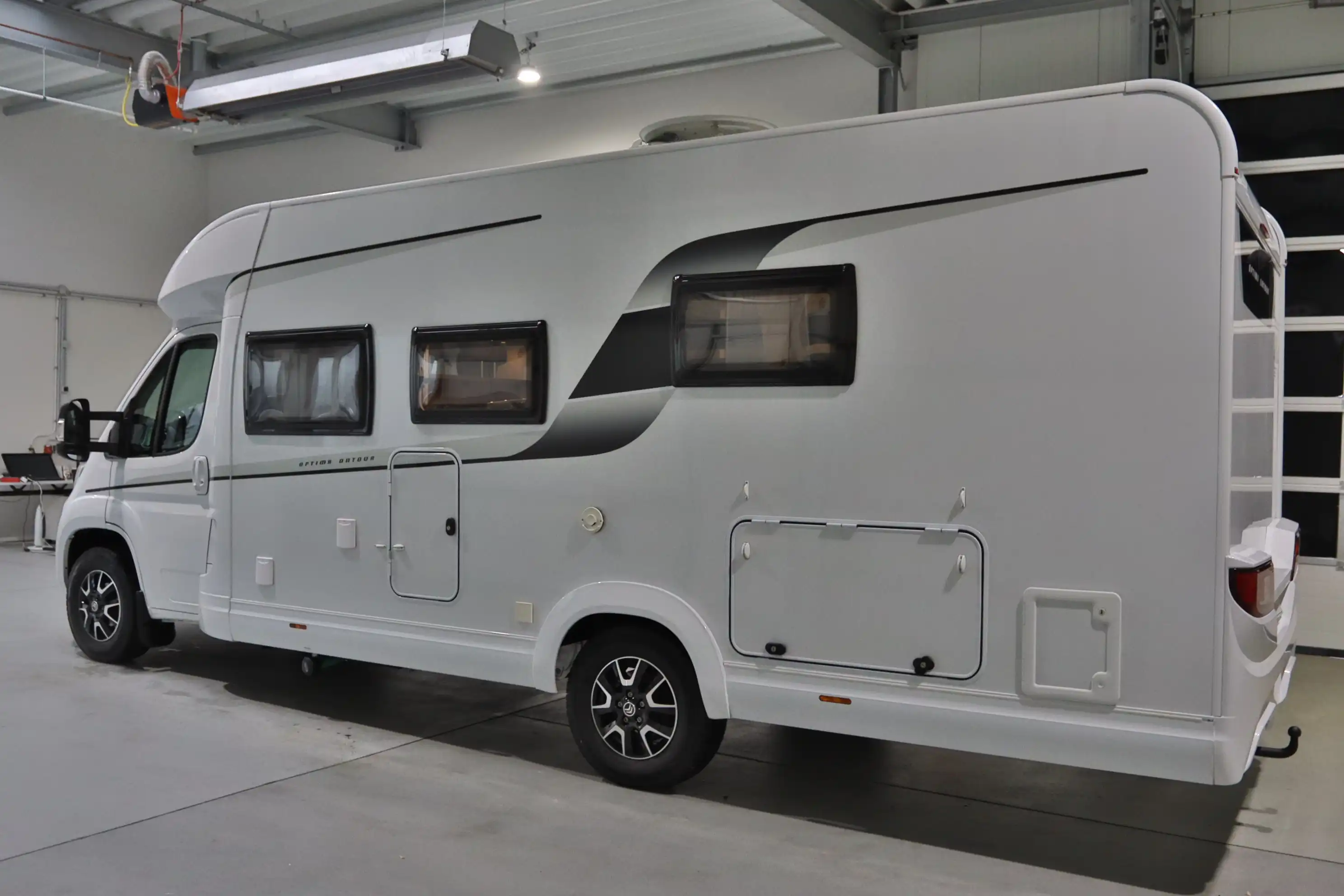 HOBBY Optima Ontour T 70 E